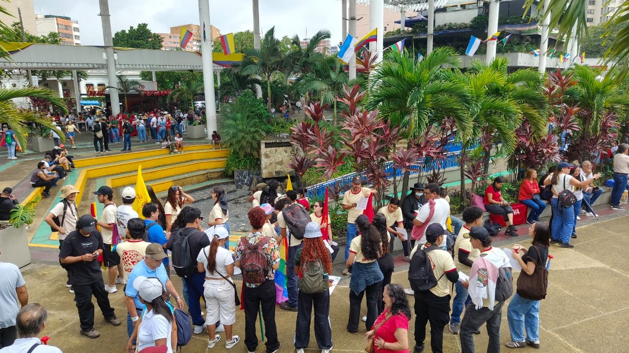 Panorama en la Plazoleta Jairo Varela para las manifestaciones de este miércoles, 14 de octubre del 2026, en contra del Gobierno.