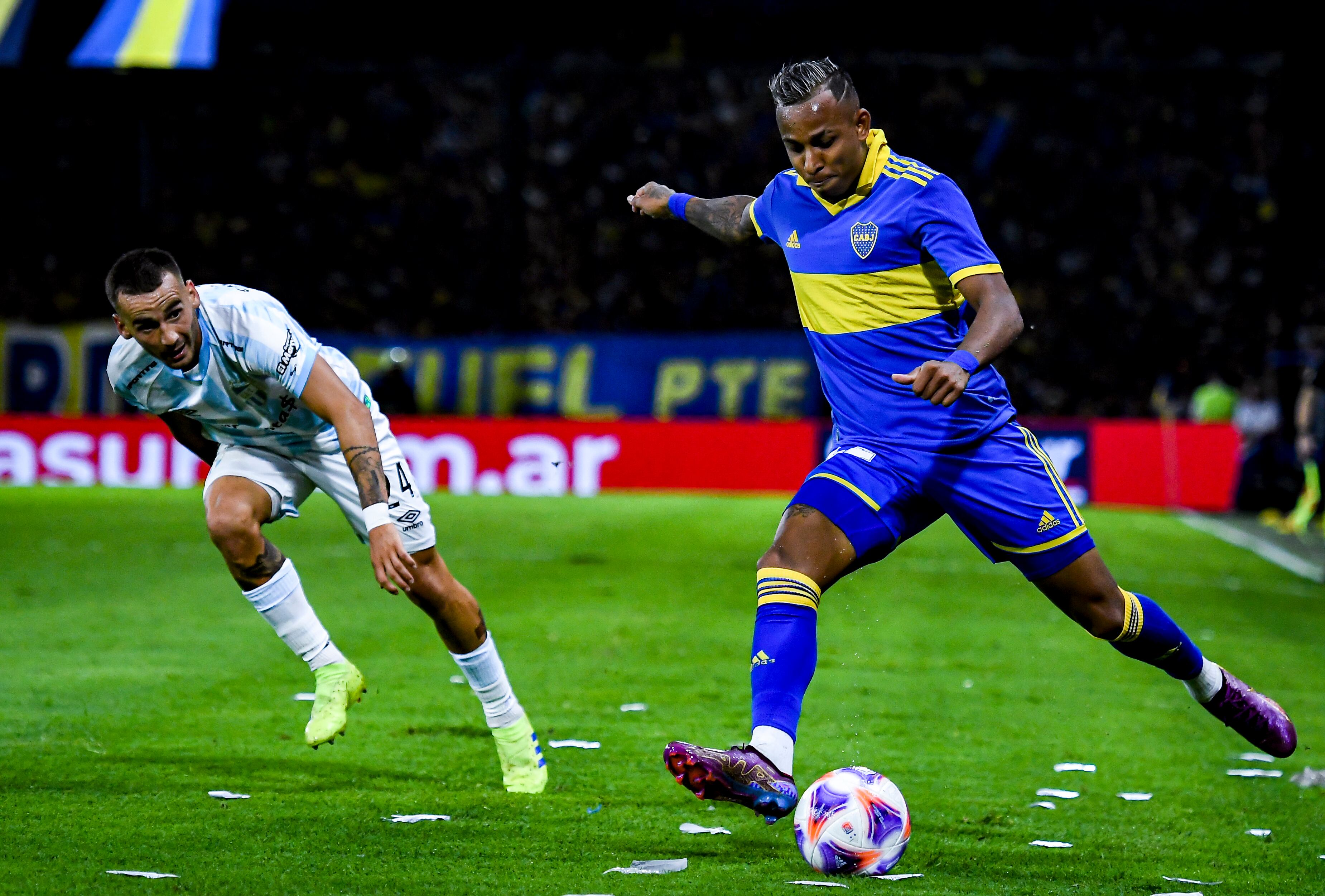 Sebastián Villa, uno de los más destacados en el arranque de la Liga Argentina.