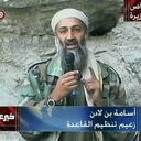 Octubre 7, 2001 - Desde los atentados del 11 de septiembre Osama bin Laden es el hombre más buscado del mundo. La imagen corresponde a un video difundido por Al-Jazeera en la que el líder de Al Qaeda jura que Estados Unidos “nunca soñará seguridad” hasta que “los ejércitos infieles salgan de la tierra de Mahoma”.