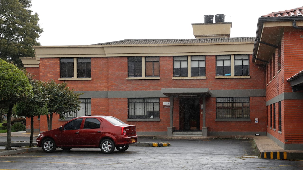 Entrevista con Monseñor Hector Fabio Henao por el robo en la sede de la Conferencia Episcopal de Colombia, ubicada en la carrera 58 con calle 80, al norte de Bogotá,