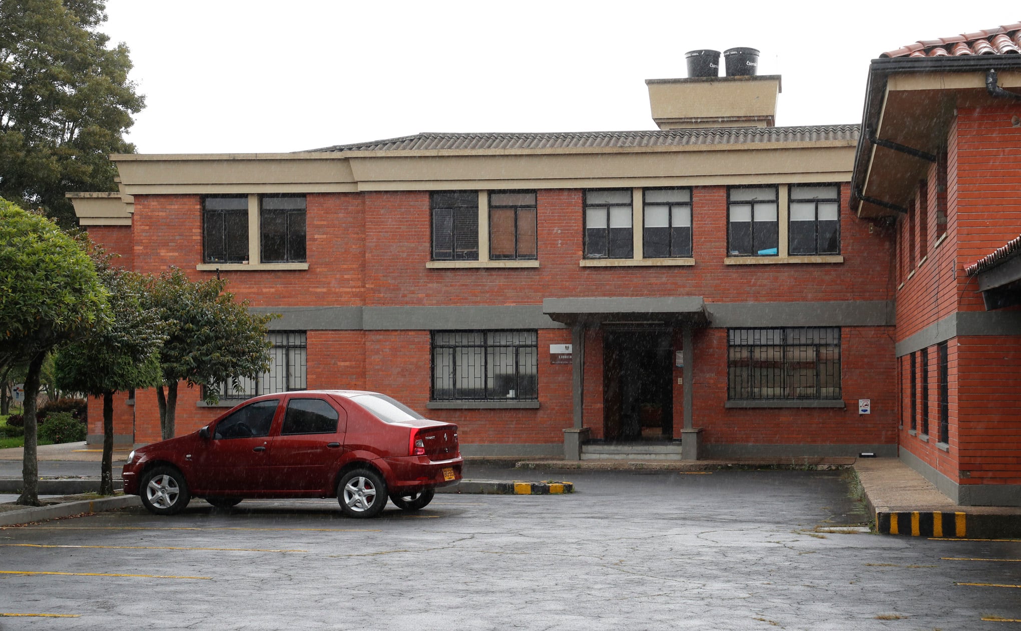 Entrevista con Monseñor Hector Fabio Henao por el robo en la sede de la Conferencia Episcopal de Colombia, ubicada en la carrera 58 con calle 80, al norte de Bogotá,