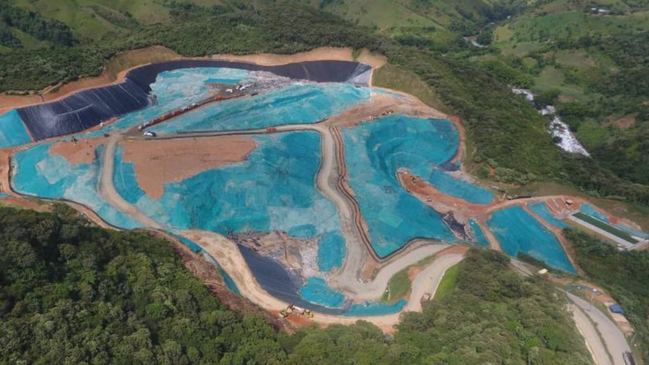 La Pradera, el principal relleno sanitario en Medellín, sufre crisis tras aumento de residuos.