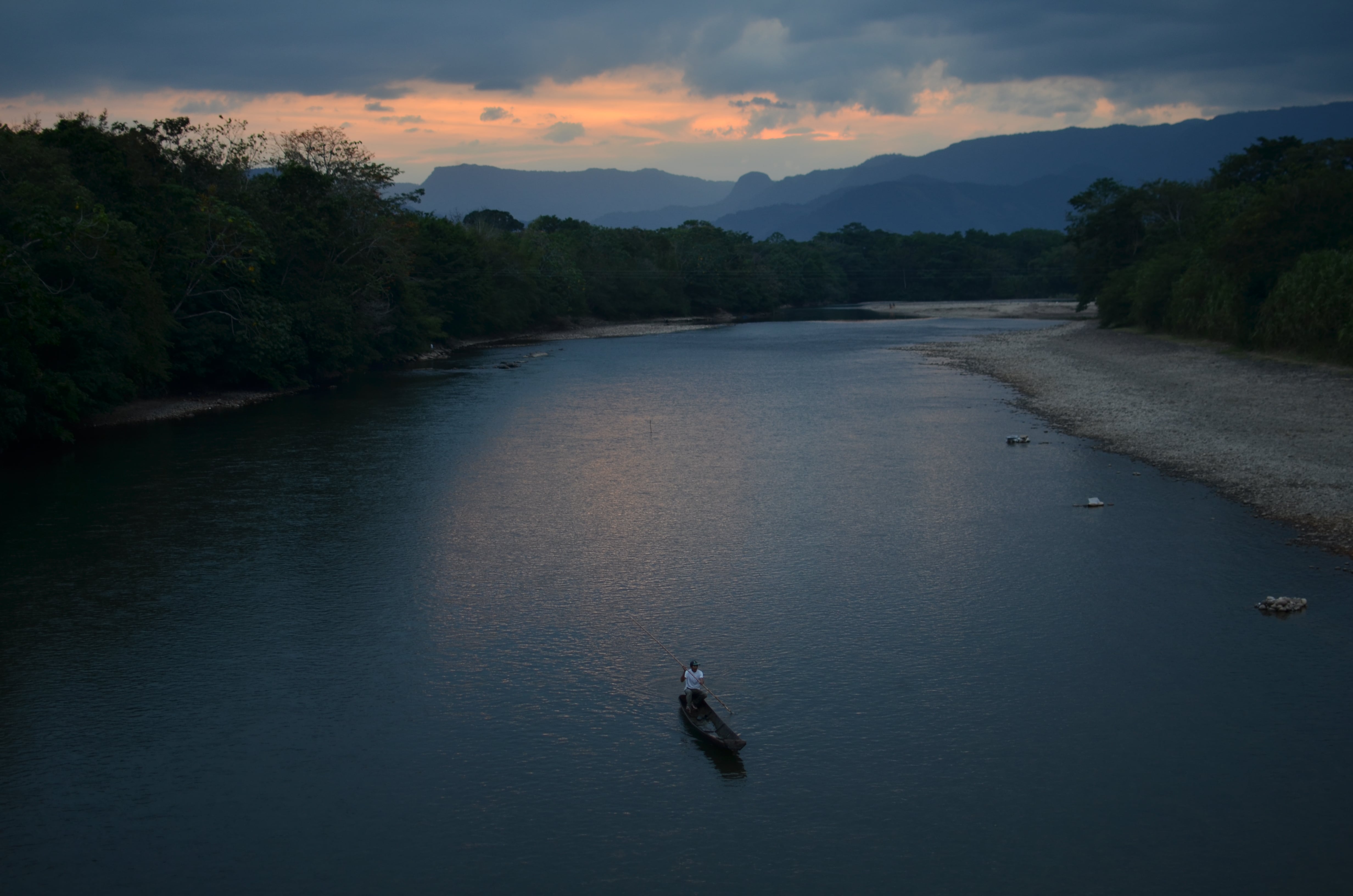 Un atardecer llanero desde Puerto Lucas, en Vista Hermosa. El río Güejar cruza el municipio desde este punto.