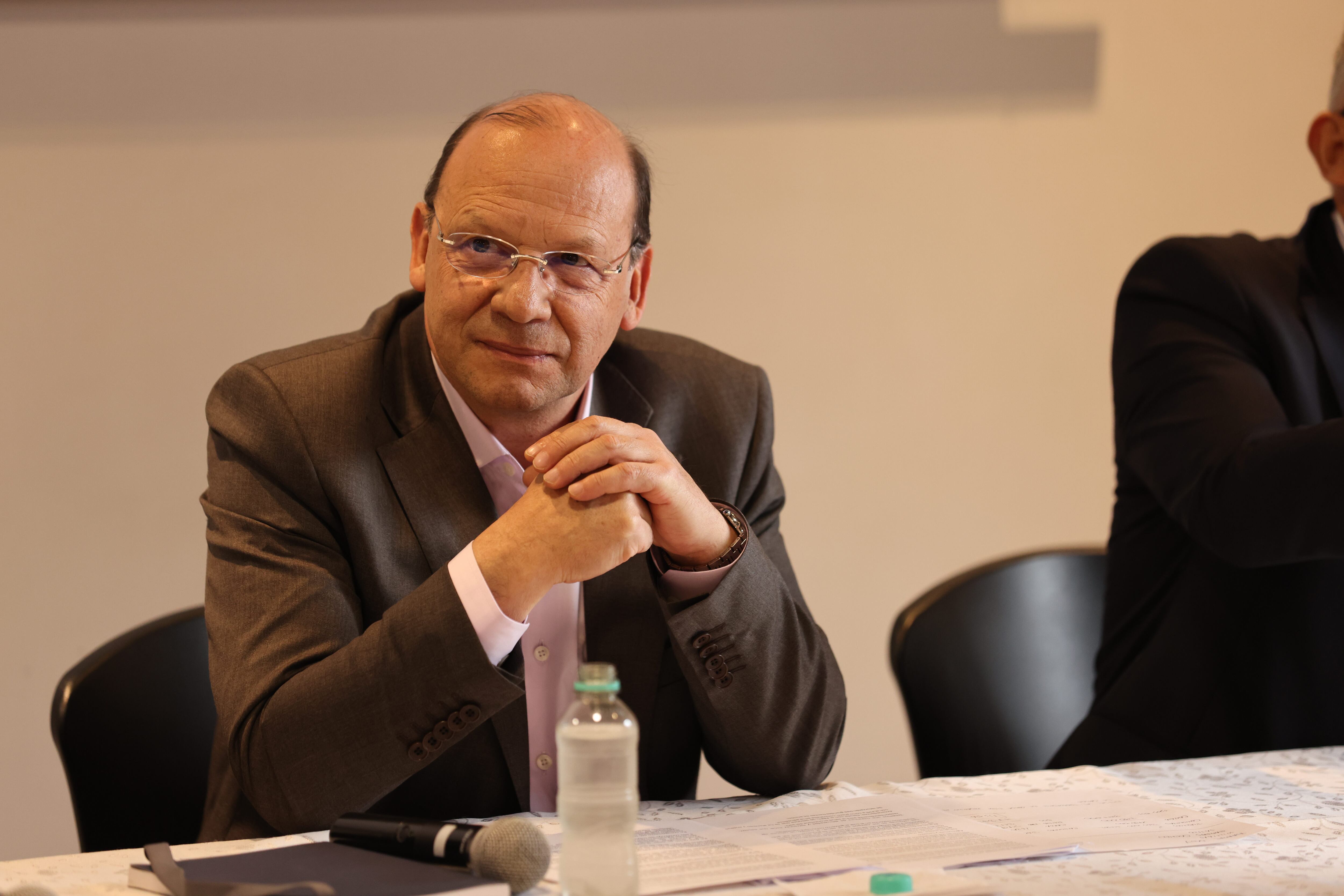 Germán Ávila Plazas
Nuevo Ministro de Hacienda
Rueda de Prensa