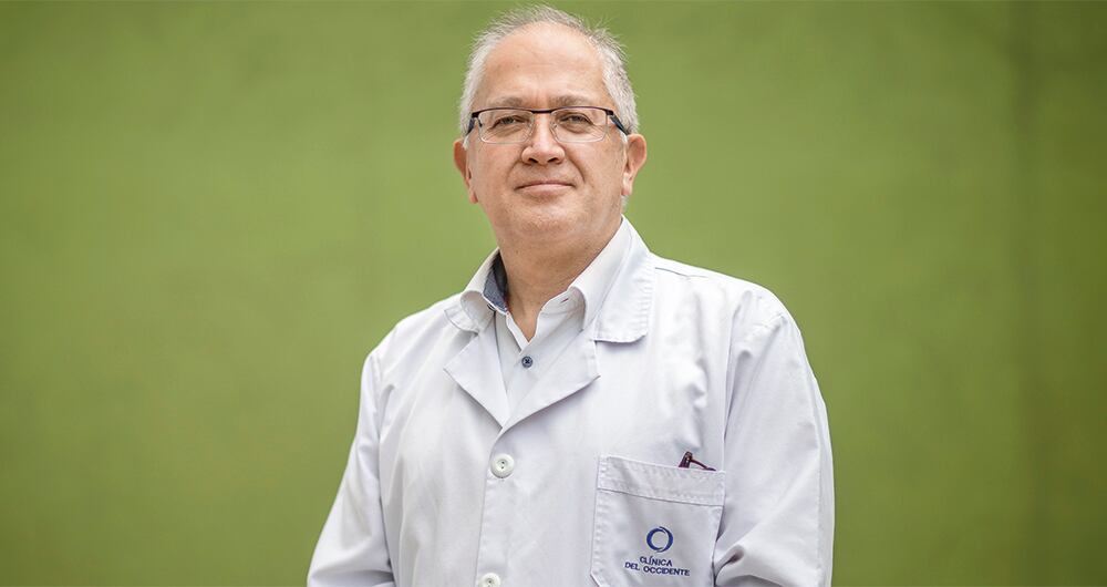 Juan Manuel Anaya, fundador de la primera unidad poscovid del país, de la Clínica de Occidente.