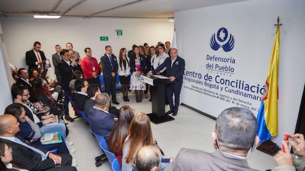 El defensor del Pueblo, Carlos Camargo, durante el lanzamiento del plan piloto del programa nacional de justicia restaurativa.