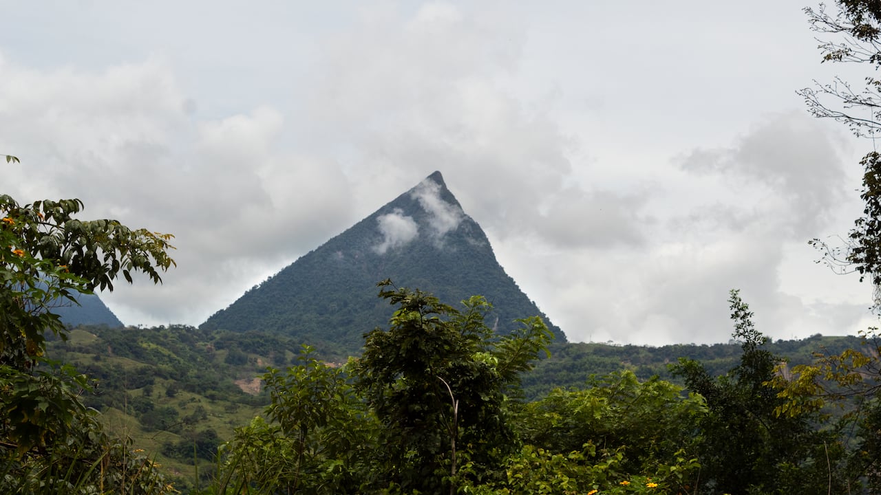 Cerro Tusa se ubica en el municipio de Venecia, en Antioquia.