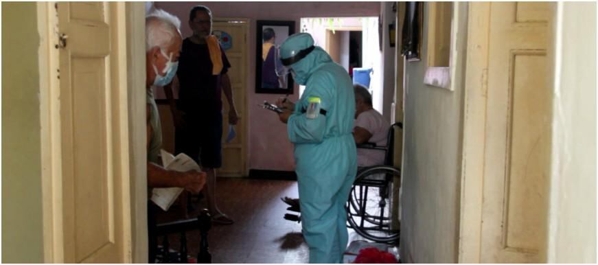 Autoridades departamentales y municipales hacen el llamado a santandereanos para que no paguen por la vacuna anticovid. Foto: Cortesía alcaldía Bucaramanga