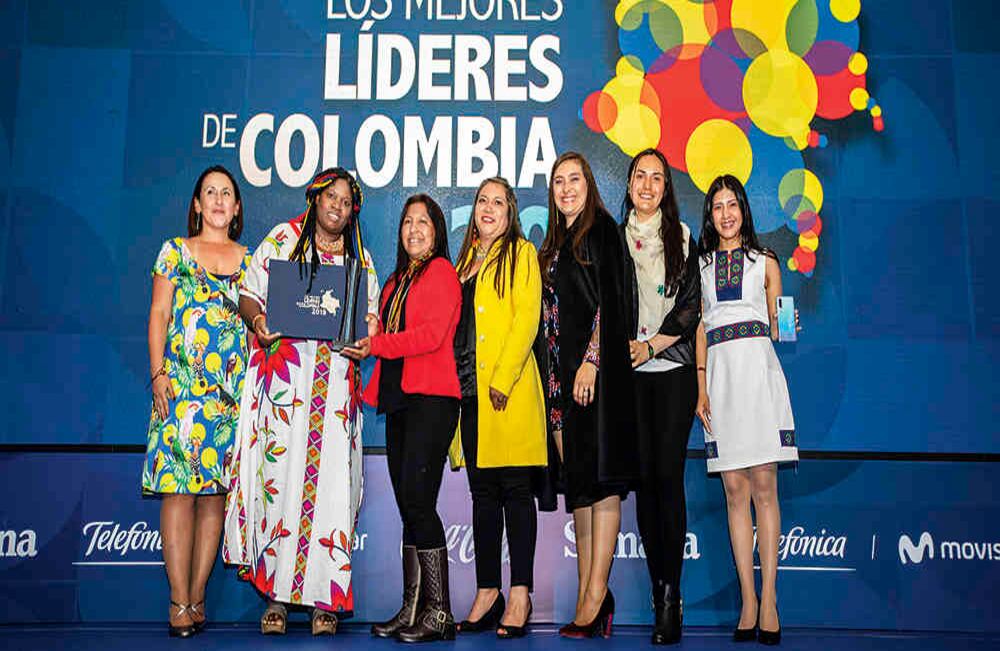 Yolanda Perea entregó el premio a la Organización Nacional de Pueblos Indígenas de la Amazonia Colombiana.