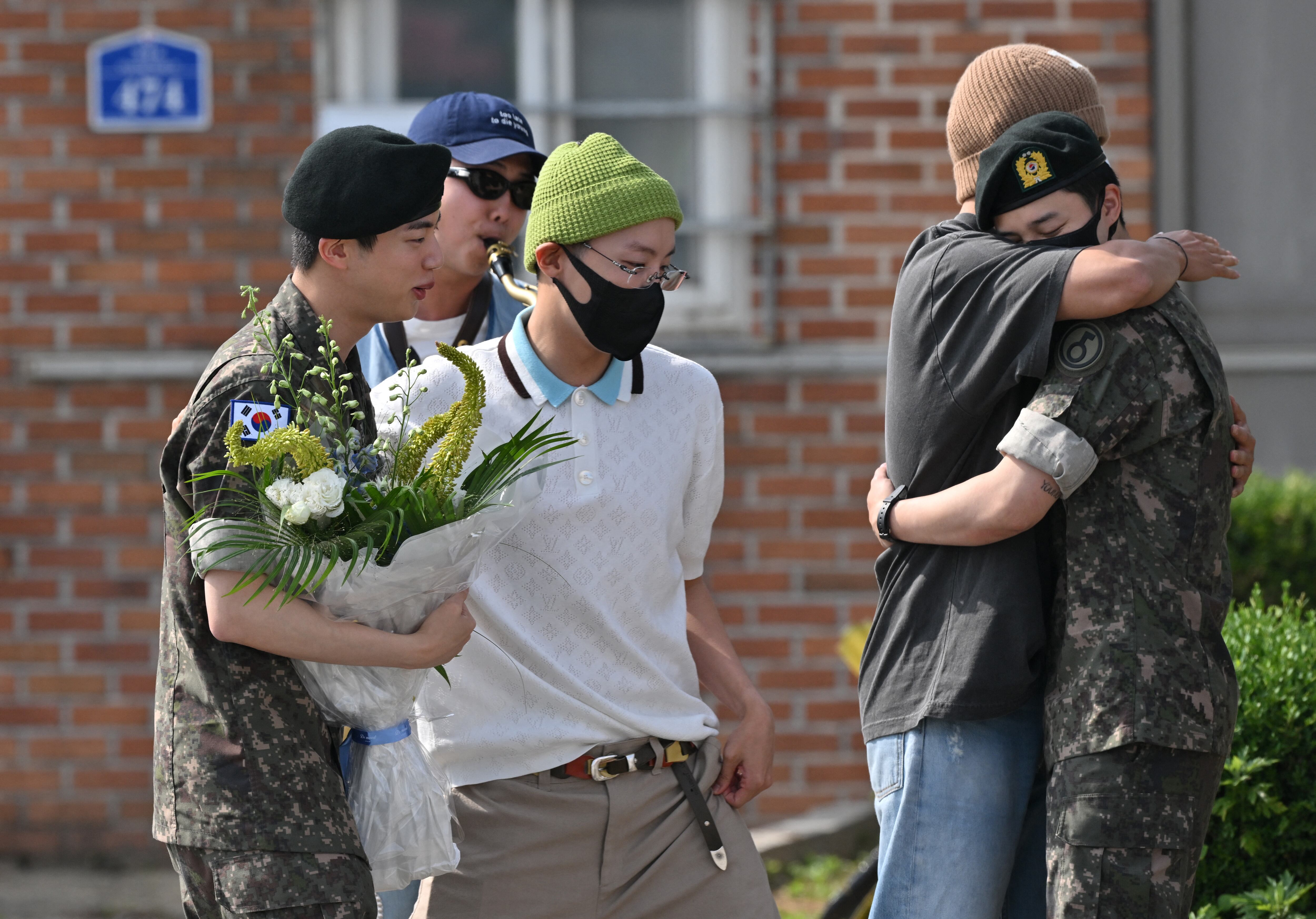 Fans de BTS enloquecieron por el regreso de Jin, tras salir del servicio militar en Corea del Sur: "¡Por fin!"