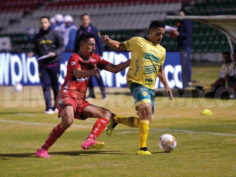 Itagüí Leones en su duelo con Patriotas por el ascenso.