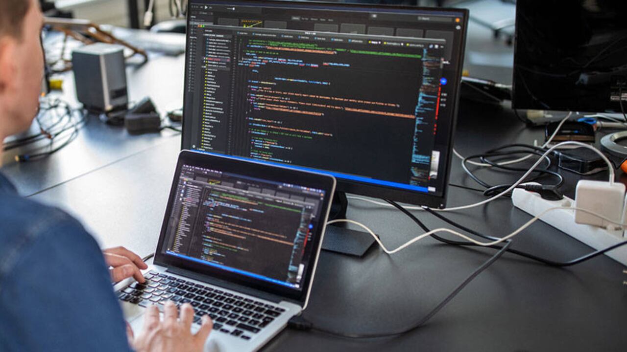 “En los próximos dos años debemos formar 300.000 ciudadanos en habilidades digitales”, aseguró el director general del Sena, Carlos Mario Estrada.