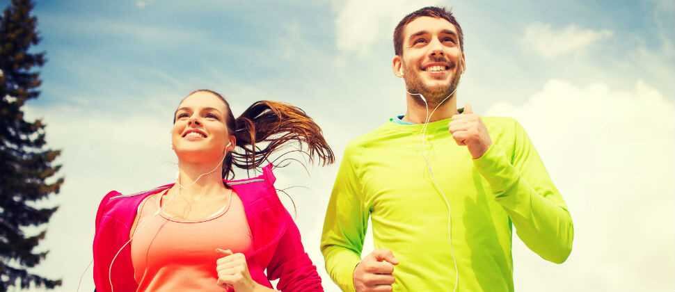 Los estudios indican que hacer actividad física reduce el riesgo de padecer enfermedades cardiacas, osteoporosis, artritis e incluso, enfermedades mentales.  