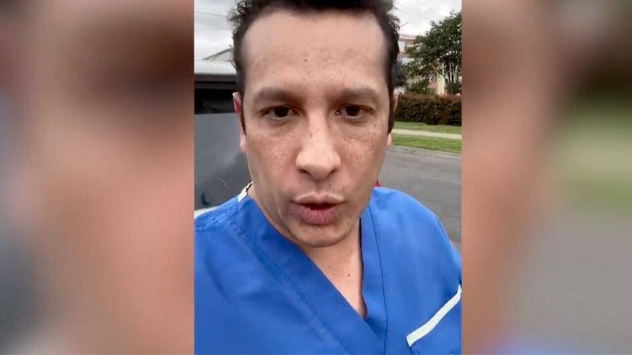 Coronavirus: atacan a médico cirujano en medio de bloqueo en Bogotá