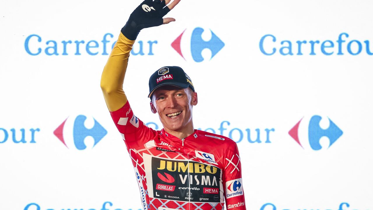 Robert Gesink es el primer duelo de la camiseta roja en La Vuelta 2022.
