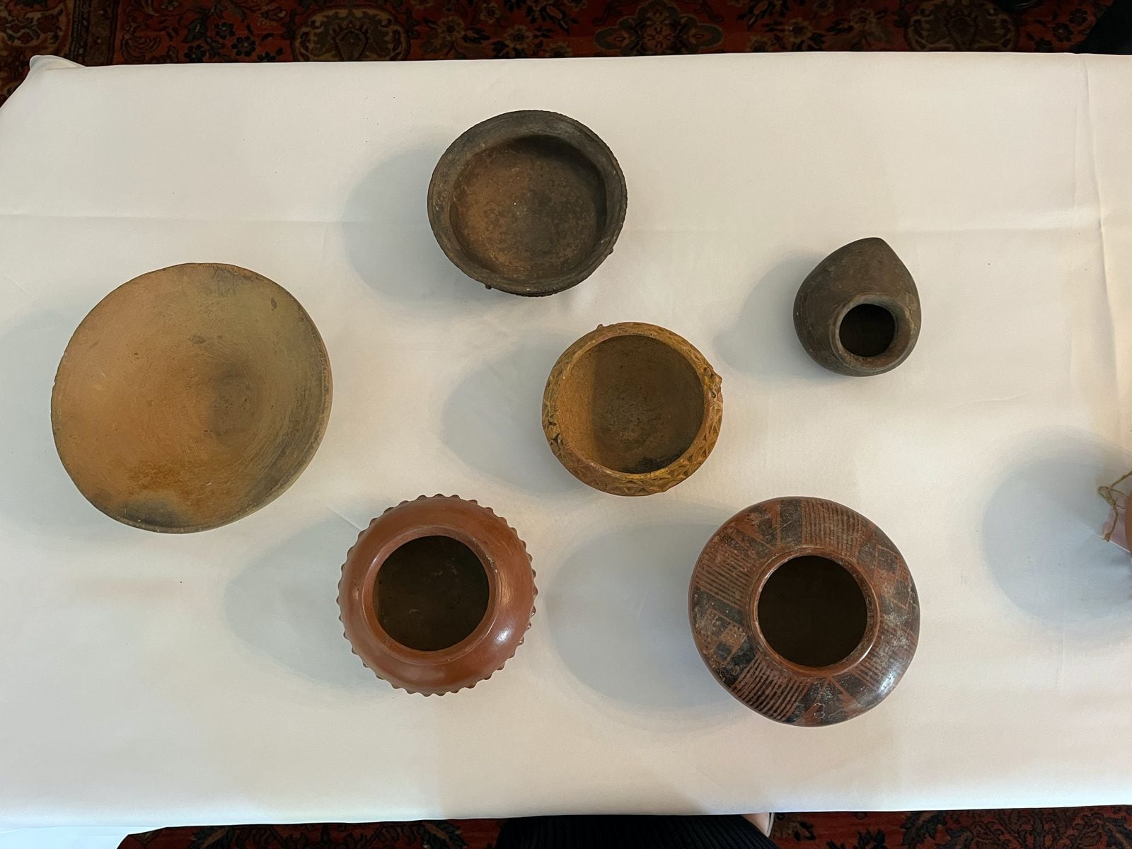 Algunas de las piezas que viajaron en avión presidencial a Colombia