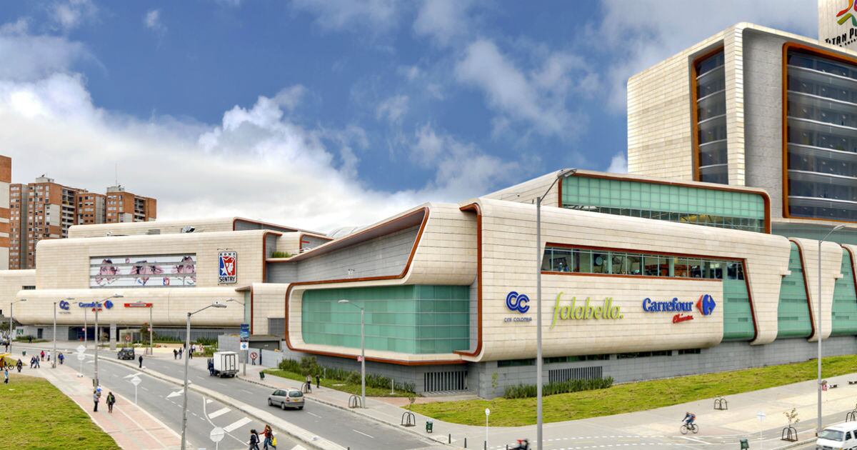 Centro Comercial Titán Plaza.