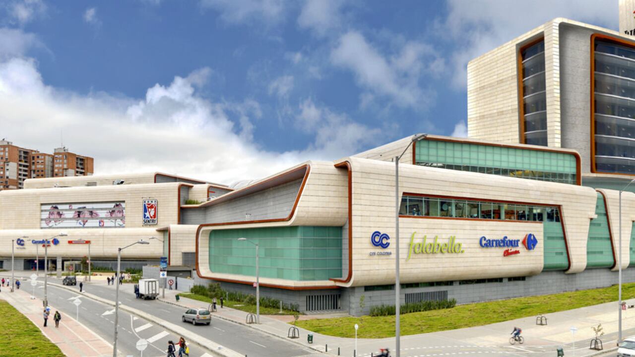 Centro Comercial Titán Plaza.