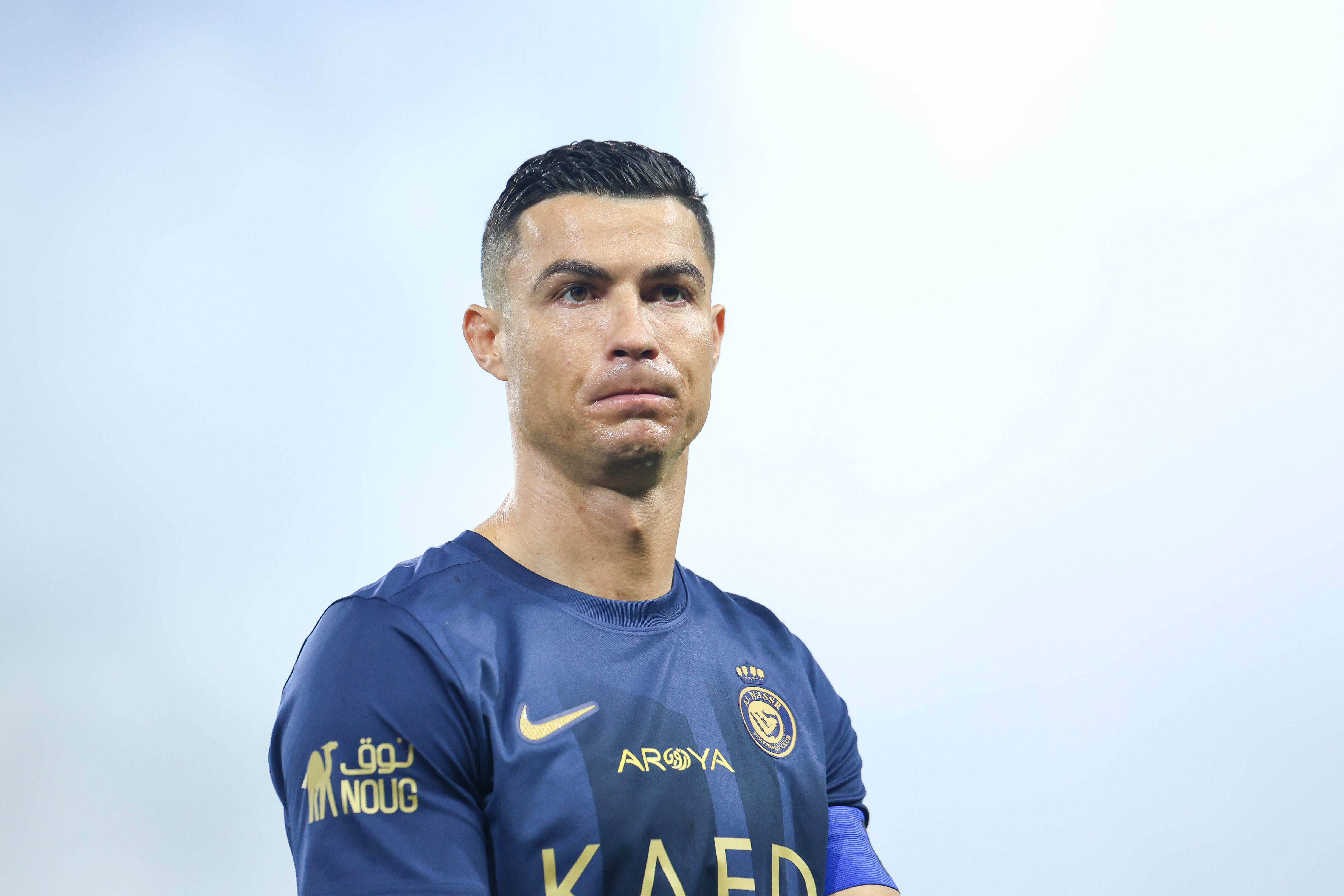 BURAYDAH, SAUDI ARABIA - DECEMBER 30: Cristiano Ronaldo of Al Nassr looks on prior to the Saudi Pro League match between Al-Taawoun and Al-Nassr at King Abdullah Sport City Stadium on December 30, 2023 in Buraydah, Saudi Arabia. (Photo by Yasser Bakhsh/Getty Images)