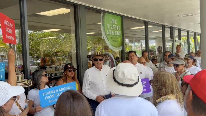 Marcha del silencio, Coronel R Alfonso Plazas Vega