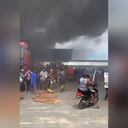 Incendio provocó saqueos en Rio de Janeiro, mientras continúan los bloqueos en Brasil