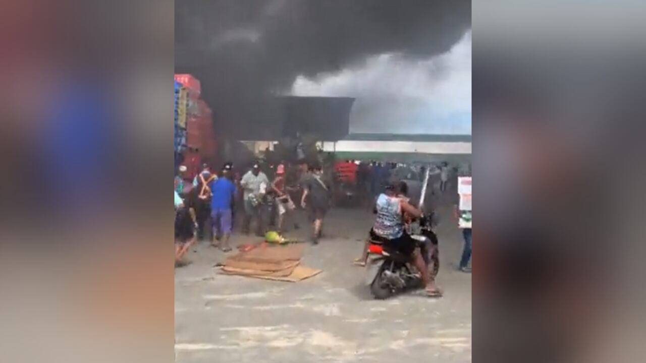 Los saqueos fueron controlados por la policía militar.