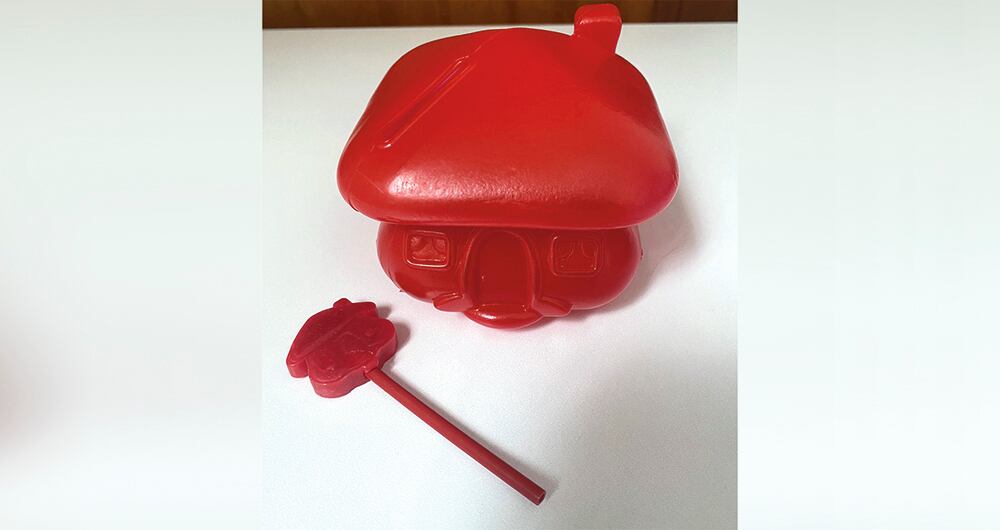 La colombina y a alcancía han sido símbolos del banco de la casita roja