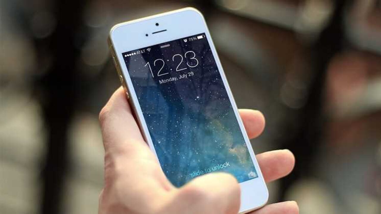 Los expertos han pedido a las personas no creer en todo lo que circula en redes sociales/Foto: archivo SEMANA