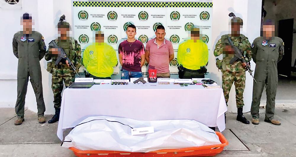    Hasta el municipio de Yondó, en la vereda El Cedro, Antioquia, llegaron de sorpresa hombres de las Fuerzas Militares y de Policía que abatieron a este cabecilla del ELN. En el operativo cayeron también varios de sus lugartenientes, capturados y trasladados a Bogotá. Se trata de uno de los golpes más fuertes al frente Darío Ramírez Castro, que opera en esta región.