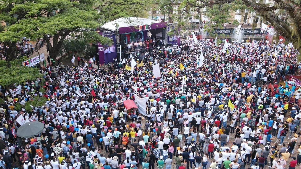 Petro habló de Fraking, paz y de la electrificadora del Meta en su visita a Villavicencio. Petro habló de Fraking, paz y de la electrificadora del Meta en su visita a Villavicencio. Foto: prensa Gustavo Petro.
