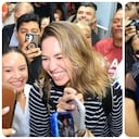 La opositora Claudia Macero llegó este domingo al aeropuerto que sirve a Caracas, Venezuela.