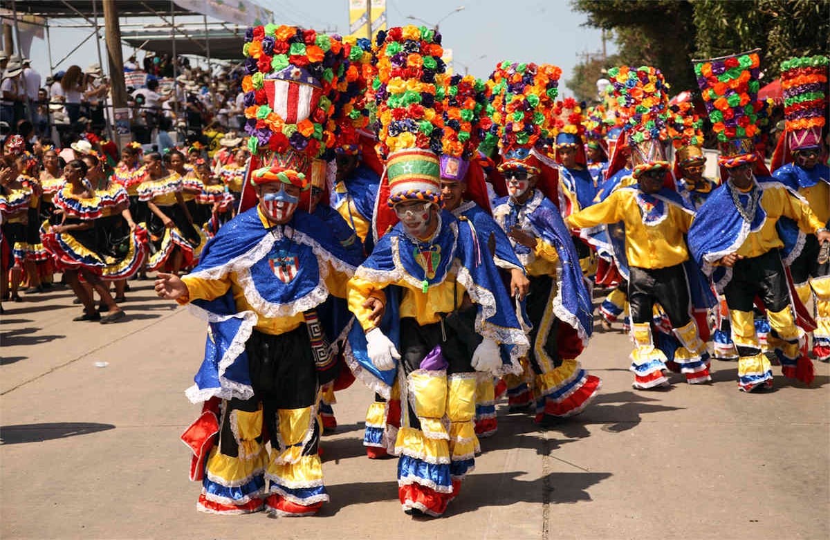 El evento folclórico y cultural más importante de Colombia es celebrado del 22 al 25 de febrero. En el carnaval de Barranquilla hay una variedad de expresiones culturales y de  disfraces, como son los cabezones, animales, superhéroes, seres mitológicos y muchos más. Por su riqueza cultural fue denominado Patrimonio Cultural de la Nación en 2001 y Obra Maestra del Patrimonio Oral e Intangible de la Humanidad en 2003. Foto: León Darío Peláez / SEMANA. 