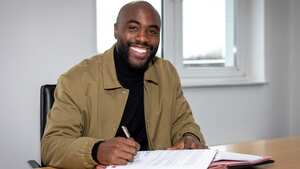 Eder Álvarez Balanta firmó hasta final de la presente temporada en condición de préstamo