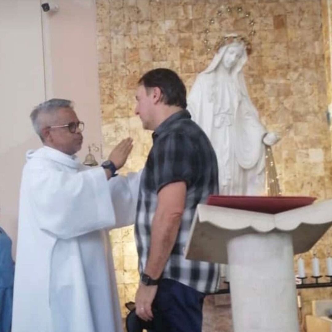 Néstor Lorenzo acudió a misa antes del juego con Paraguay