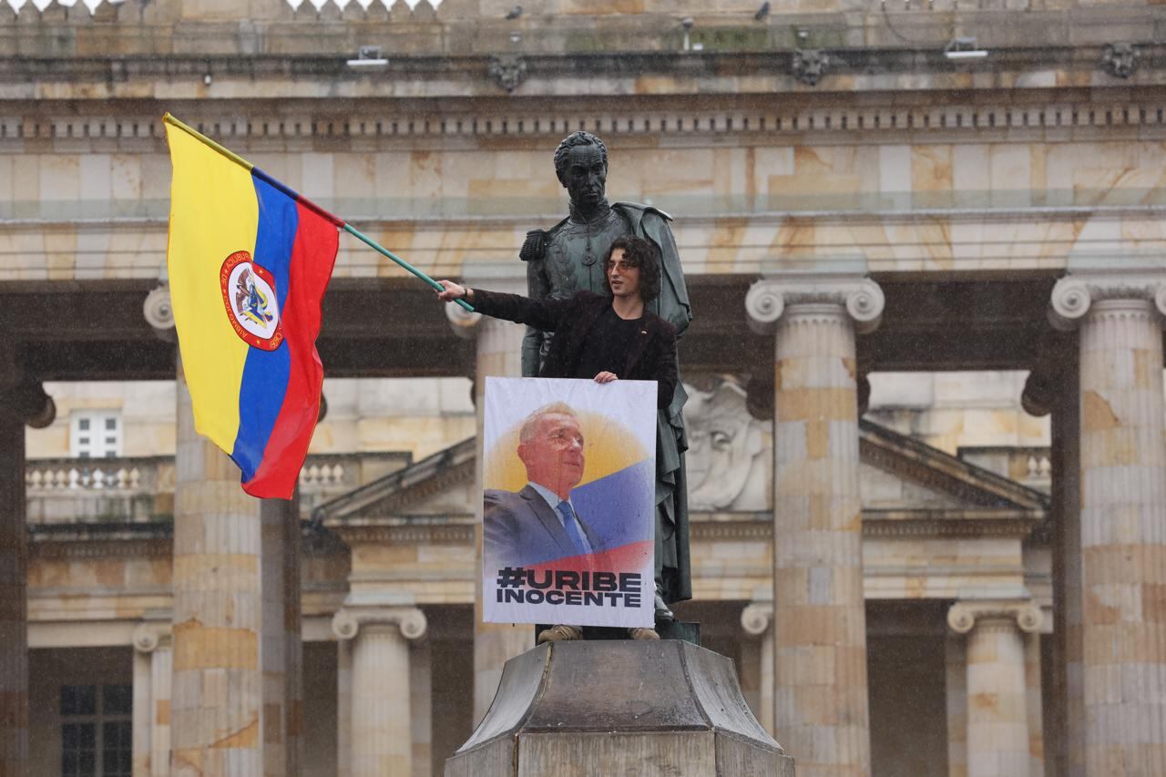 Marchas en apoyo al expresidente Álvaro Uribe en Bogotá