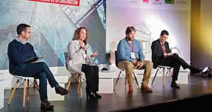 Álvaro García, director ejecutivo de Foros Semana; Sandra Forero, presidenta ejecutiva de Camacol; Lucas Gómez, gerente de Trazos Urbanos, y Mauricio Patiño, gerente general de Construcciones Planificadas.