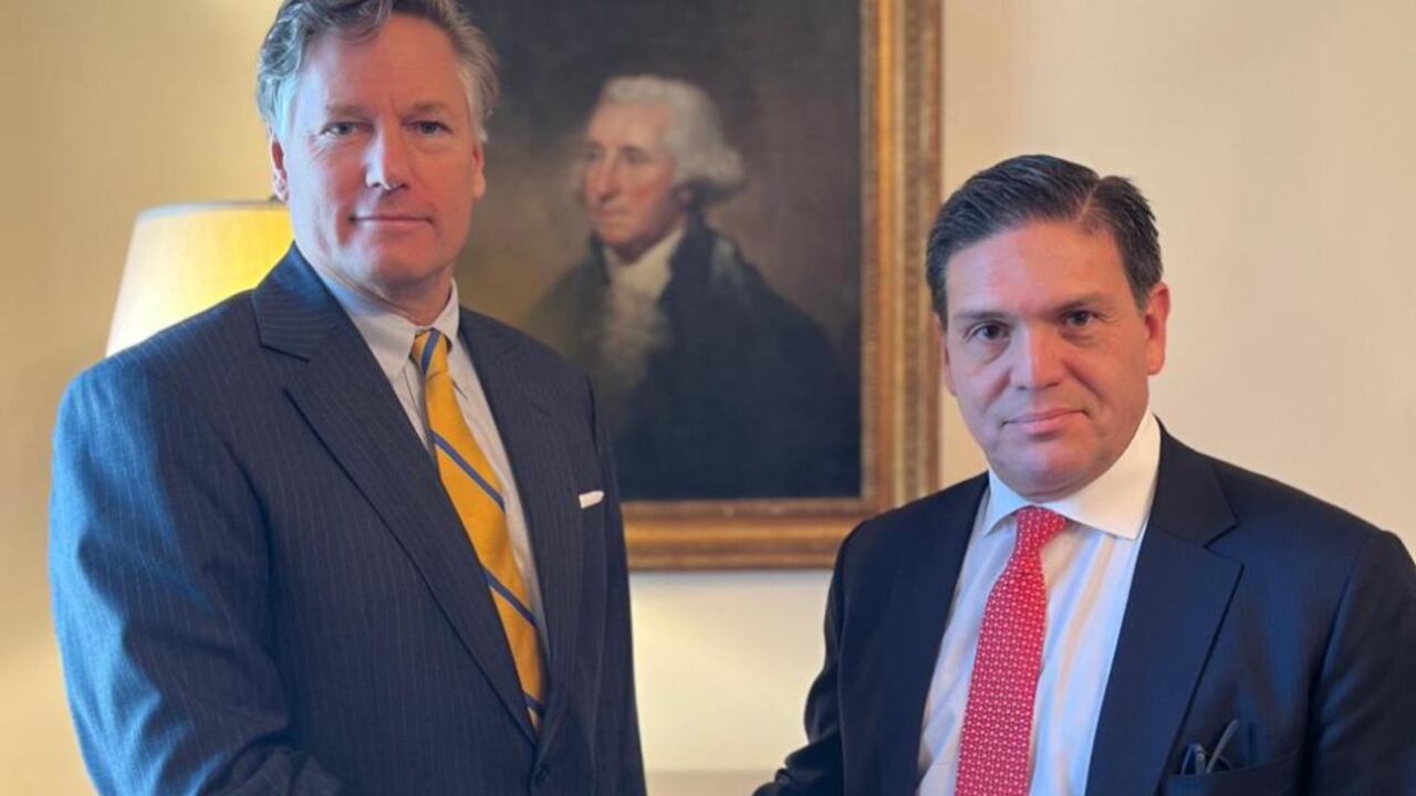 Subsecretario de Estado de Estados Unidos, Christopher Landau, y Juan Carlos Pinzón