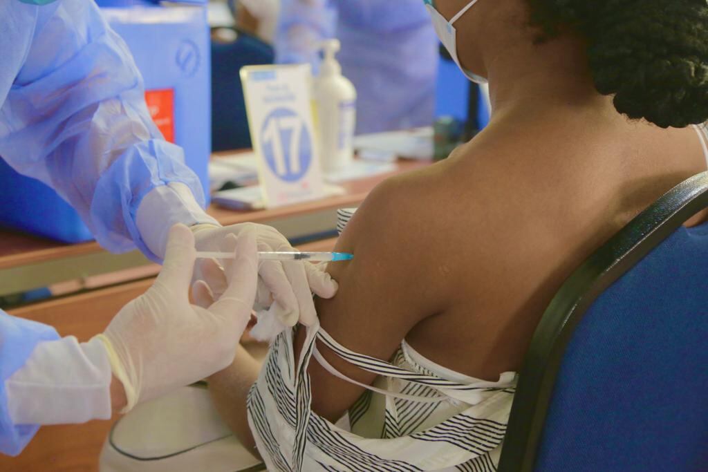 Colombia ya está por encima del promedio de vacunación a nivel mundial, según Oxford