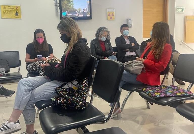 María José Pizarro recibe atención médica en una clínica privada.