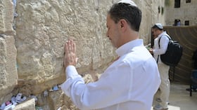 Omar Bula recorrió uno de los lugares más sagrados del judaísmo durante su agenda oficial en Israel. La visita se produjo dos días después de la inauguración de la Embajada de Colombia en Jerusalén, en medio del restablecimiento de las relaciones diplomáticas entre ambos países.