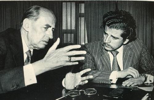 En el apogeo de su carrera política, con Rene Maheu en la Unesco.