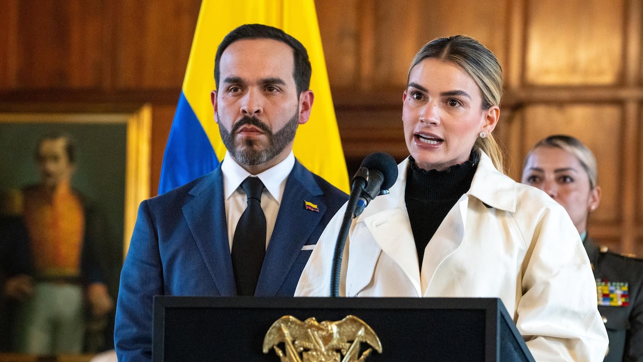Presidente de la República Abelardo De La Espriella, acompañado de la Primera Dama Ana Lucía Pineda