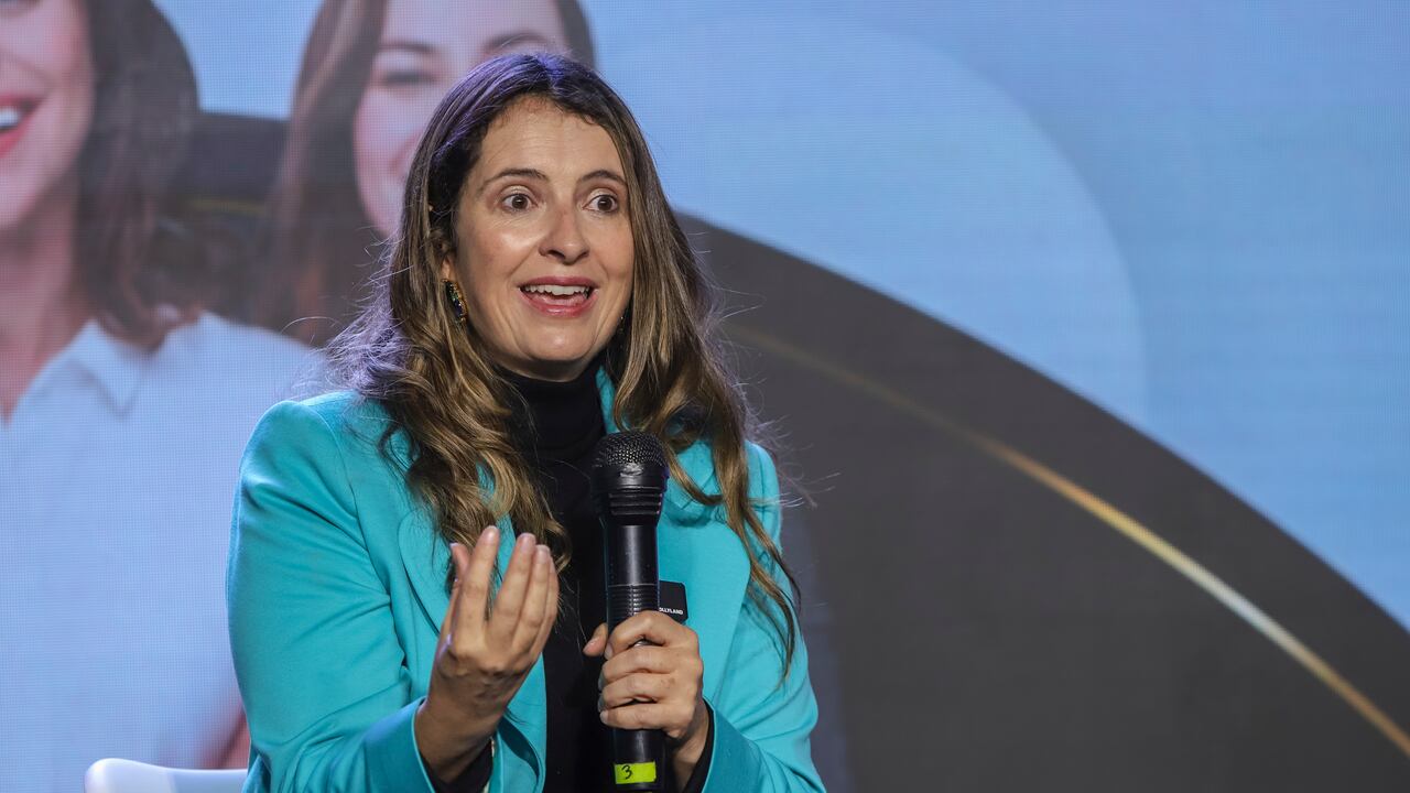 Paloma Valencia lanza feroz ataque al Gobierno Petro por petición de liberal a Simón Trinidad