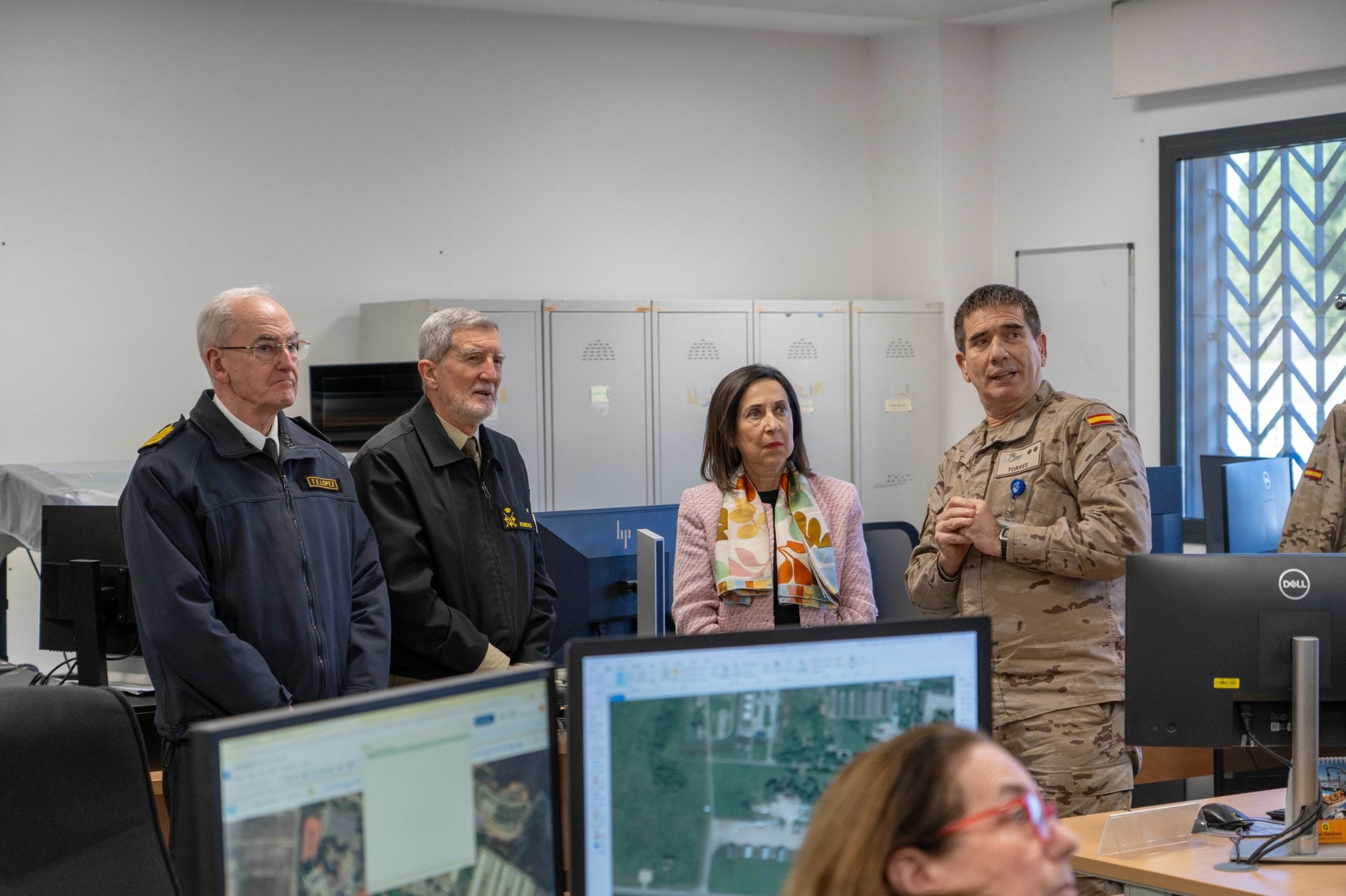 Robles agradece el excelente trabajo de los miembros del Centro de Inteligencia de las Fuerzas Armadas.