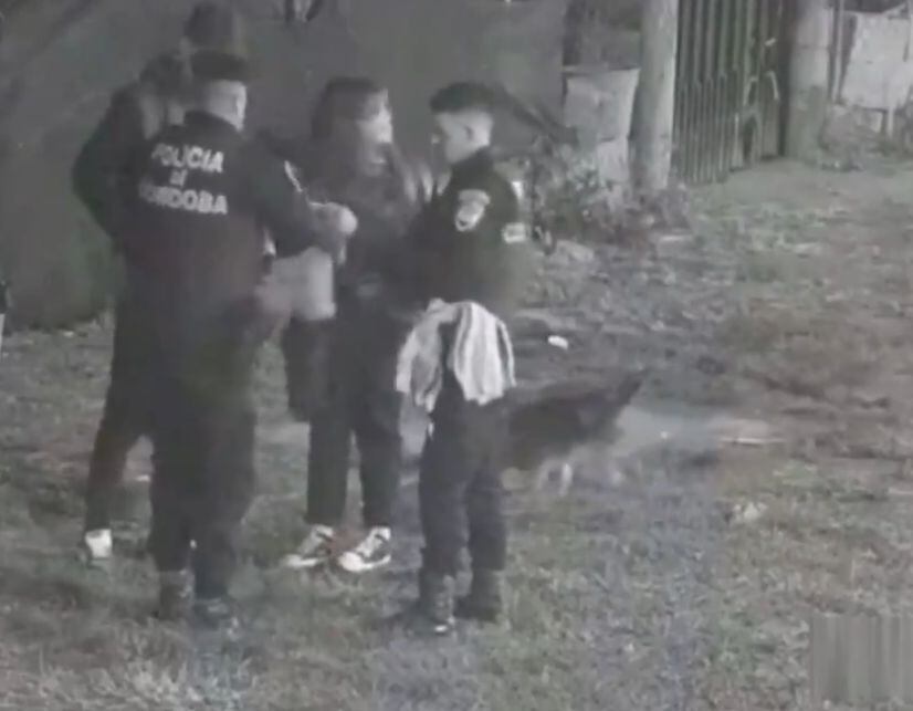 La policía interrogó a la mamá del bebé