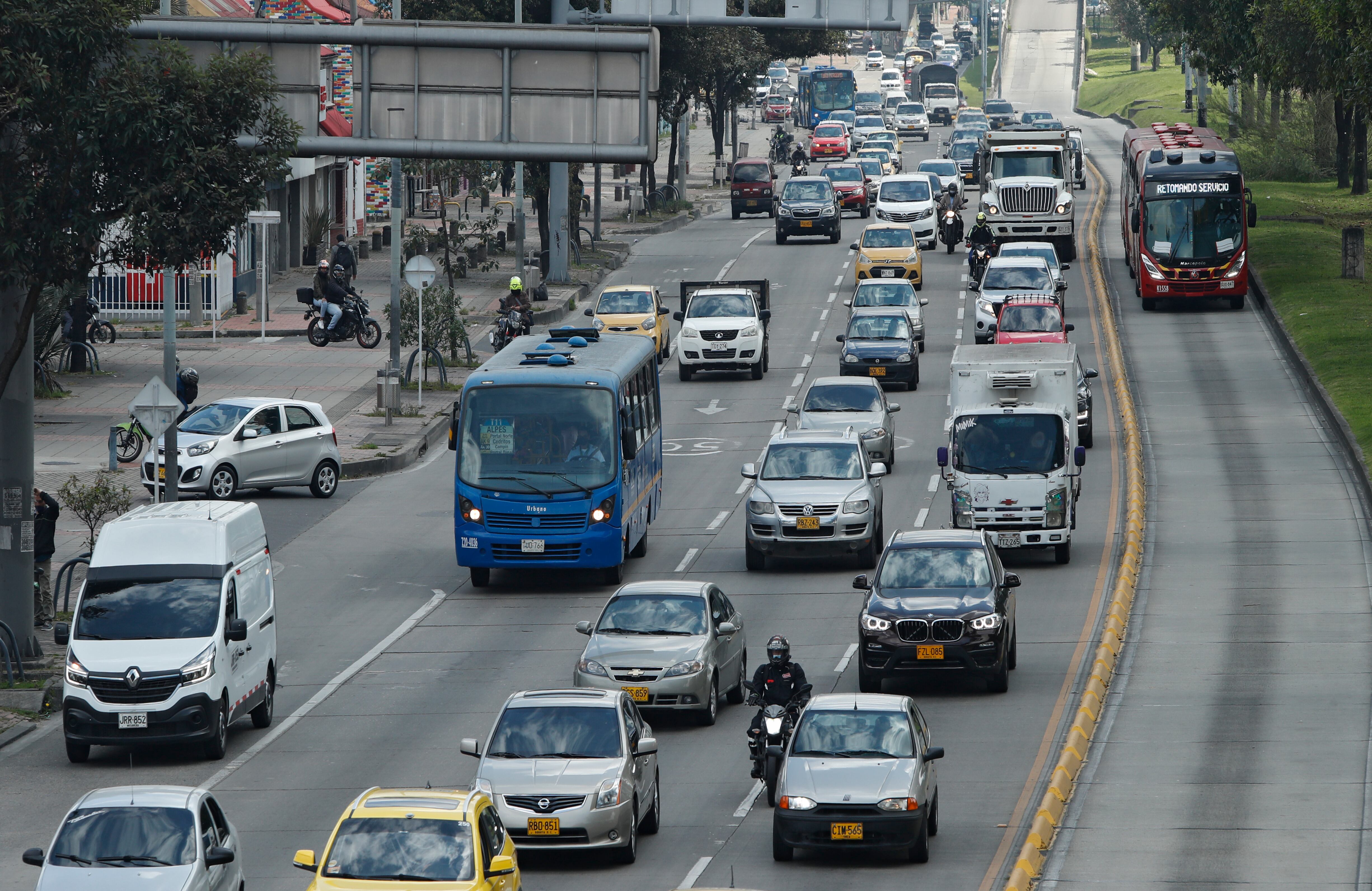 Movilidad en Bogotá en la primera semana de pico y placa todo el dia NQS 
Bogotá enero 12 del 2022
Foto Guillermo Torres Reina / Semana