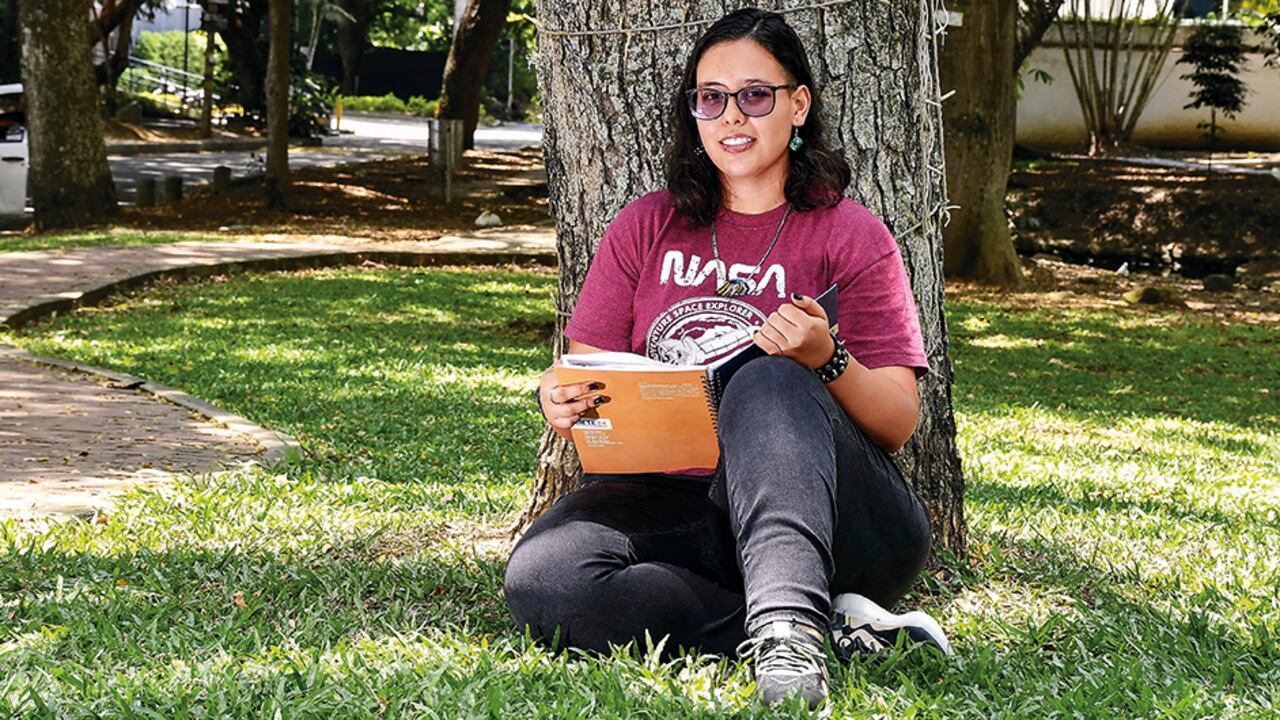 Esta caleña de 19 años obtuvo un alto puntaje en ciencias naturales en las pruebas Saber 11. Actualmente estudia química farmacéutica.