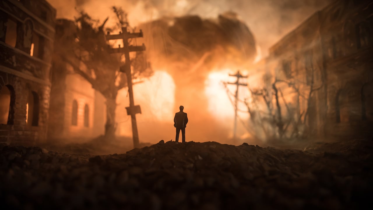 El almirante británico Tony Radakin advirtió que estamos al amanecer de una “tercera era nuclear”.
