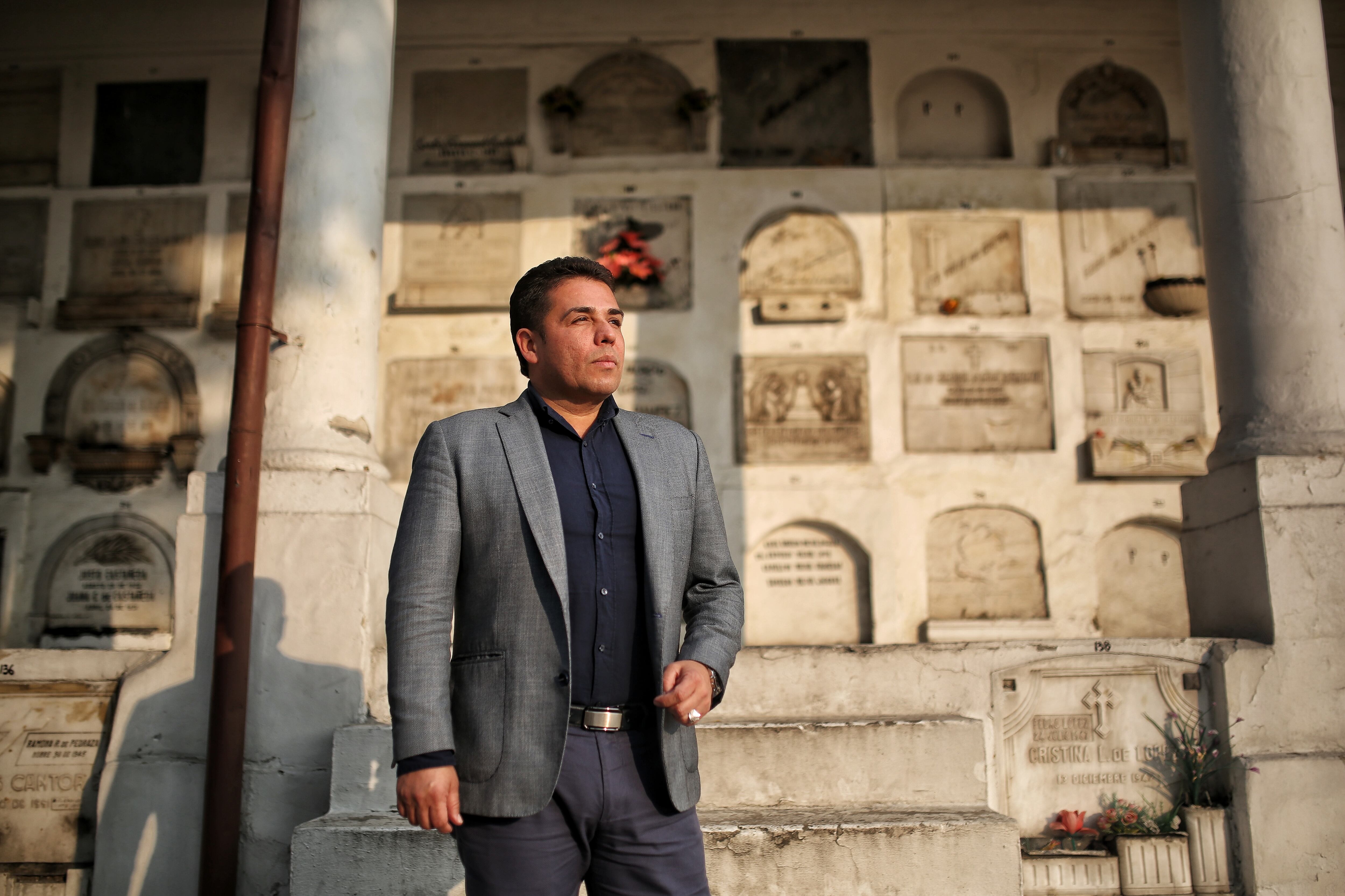 Eder Paradas 
Cementerio Central