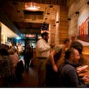 El restaurante Comal cuenta con un sistema de última generación que permite regular el ruido en su interior.